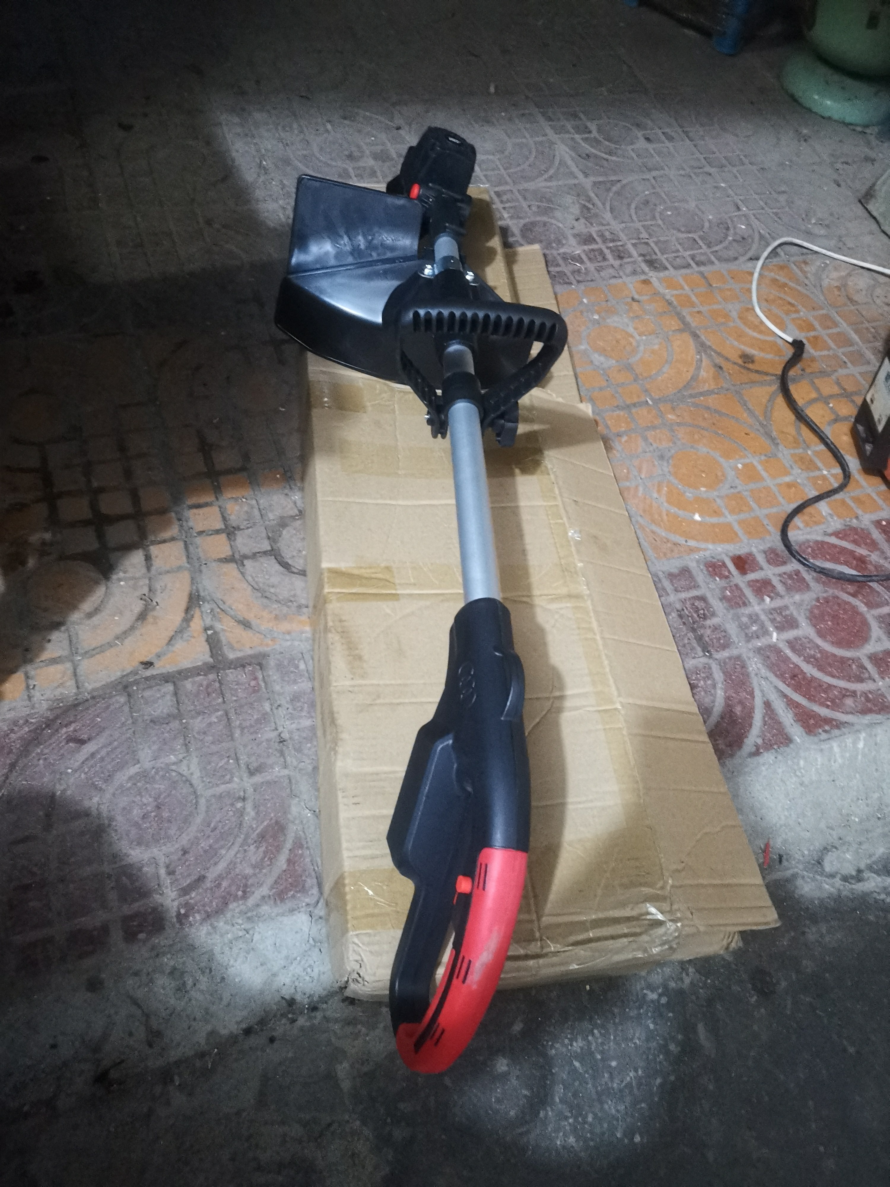 电动割草机家用小型充电式草坪修剪机农用收割除草机大功率打草机