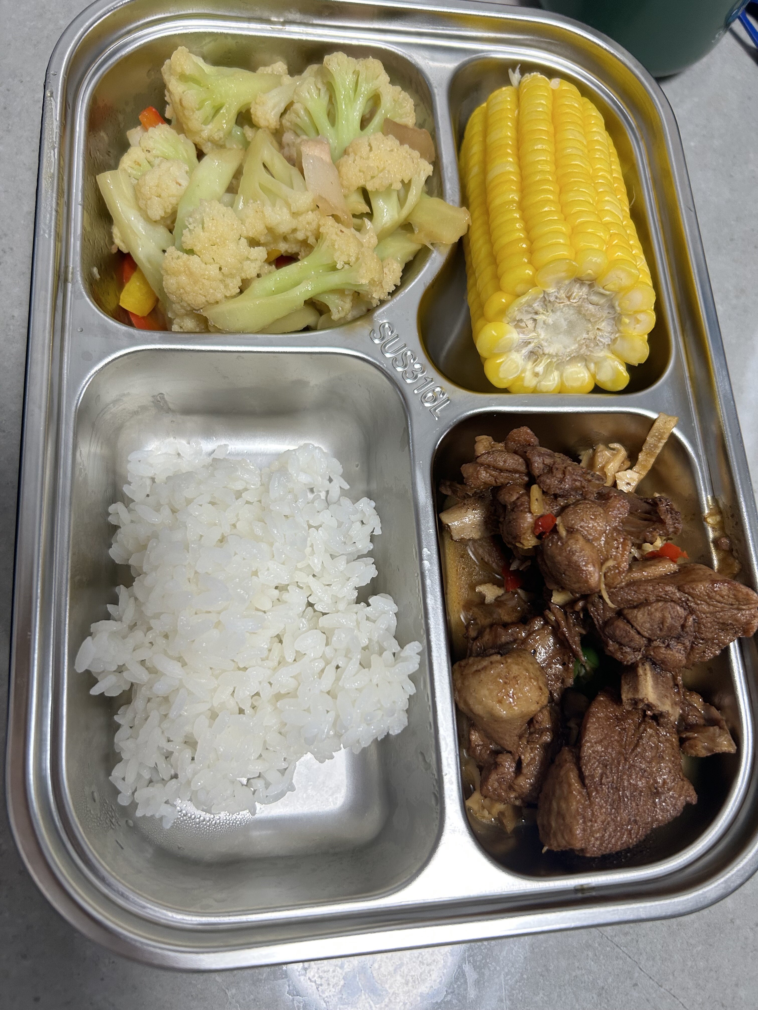 316不锈钢餐盘儿童宝宝家用专用分格吃饭盘男女幼儿园饭堂碗餐具