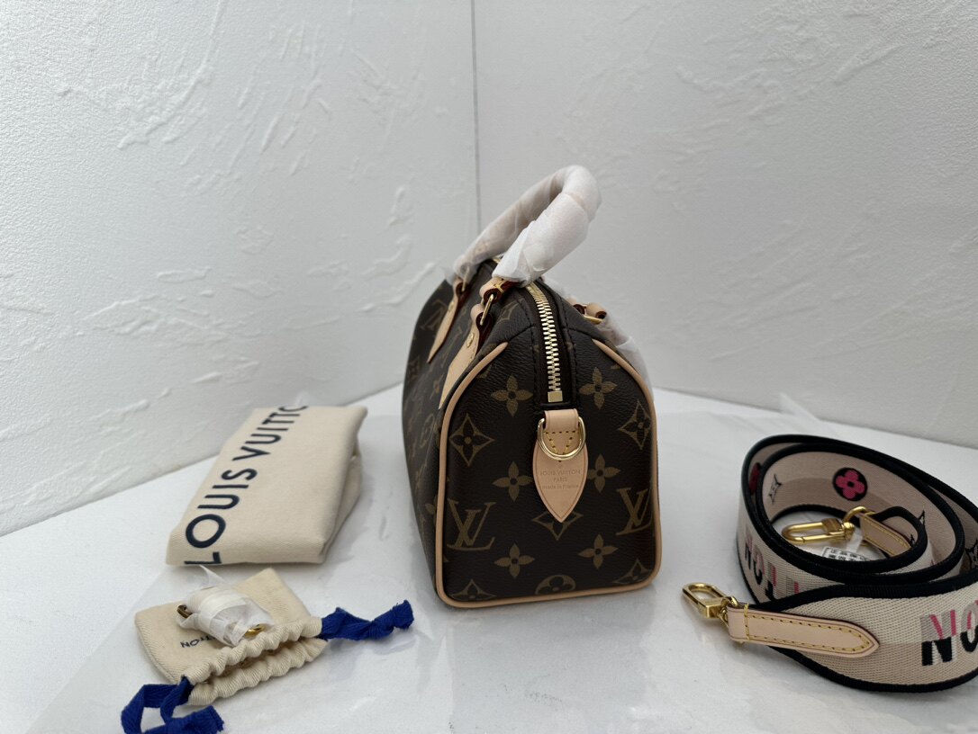 [全新未使用]lv路易威登老花speedy20黑肩带芯片款枕头包女包正品