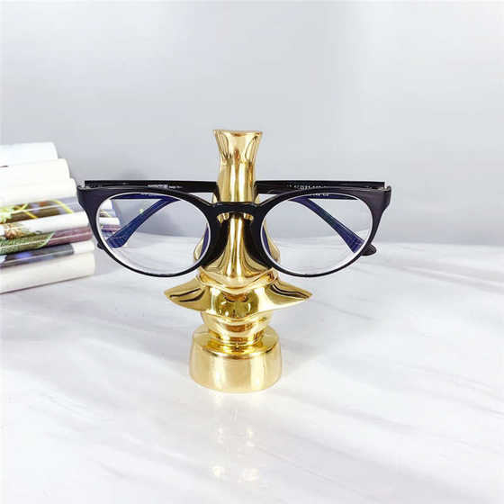 Brass glasses frame ornament model room study decoration office desktop study artwork soft decoration
Brass glasses frame ornament model room study decoration office desktop study artwork soft decoration