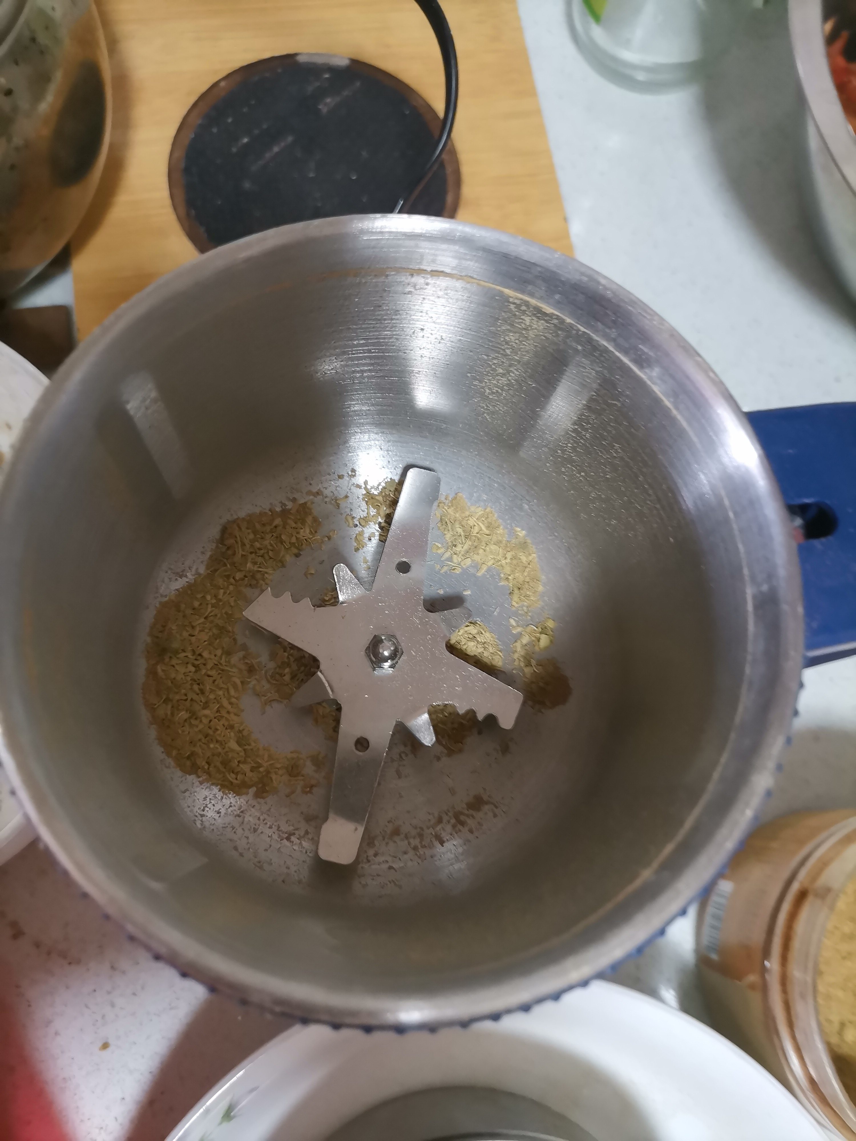 胡椒咖啡豆研磨器万能超细研磨机粉碎机家用药片多功能小型磨粉机