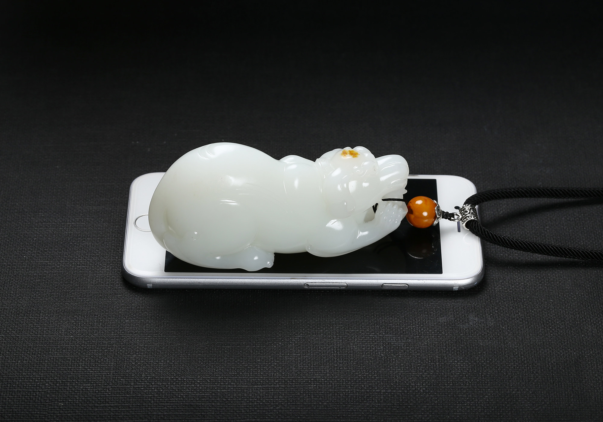 【玉乡精选】和田玉白玉生肖狗旺财手把件瓶210.02g