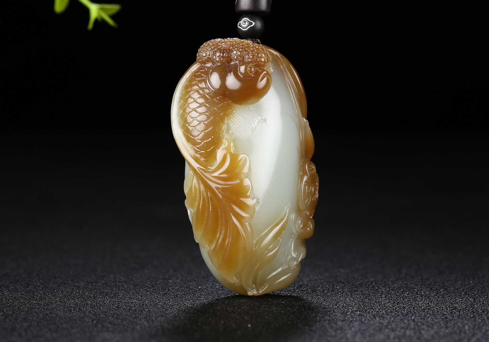 王朝安玉雕工作室 【荷塘情趣】王朝安工作室和田玉白玉糖玉金鱼莲花