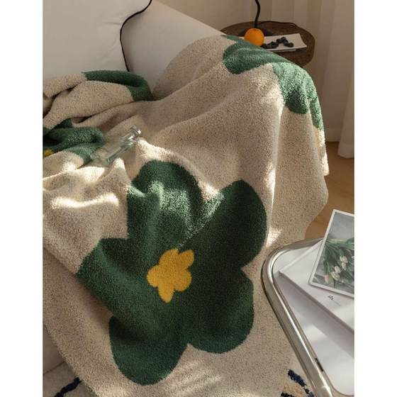 Chang Yexi ins simple sunflower knitted sofa cover blanket retro Class A shawl small quilt lunch break bed end blanket
Chang Yexi ins simple sunflower knitted sofa cover blanket retro Class A shawl small quilt lunch break bed end blanket