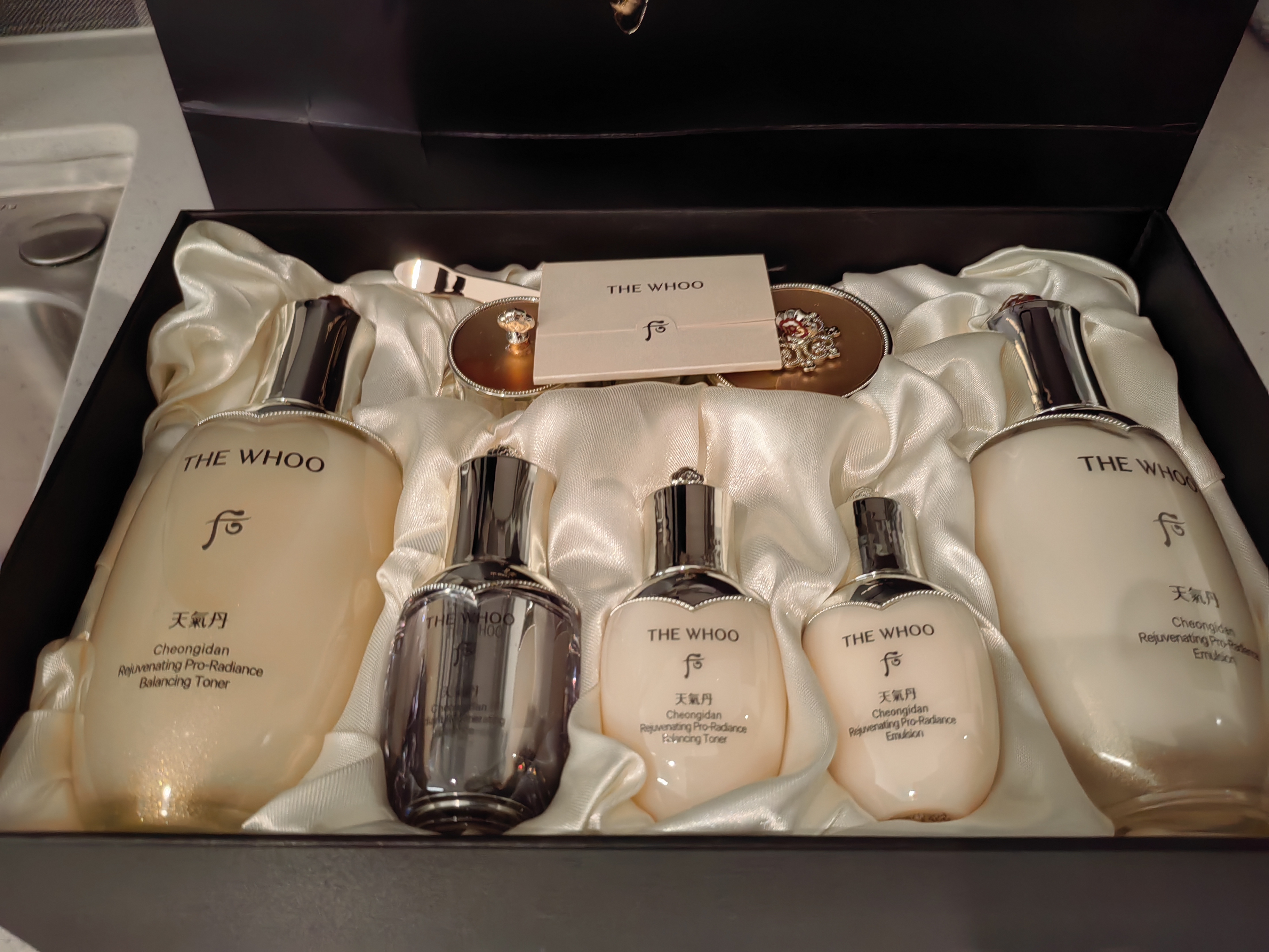 韩国whoo后天气丹花献套盒水乳霜补水保湿紧致抗皱护肤品三件套装