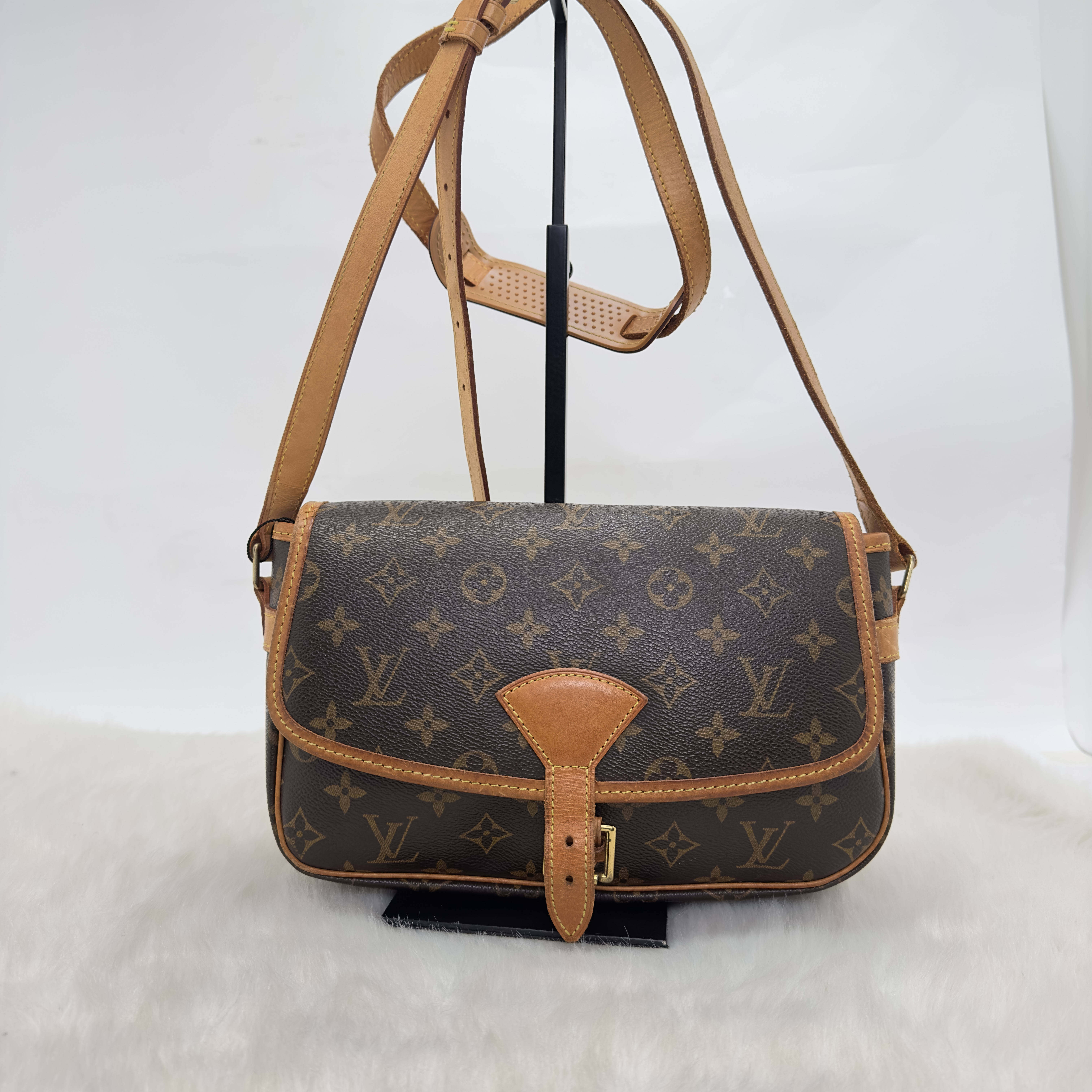 专柜正品[9.8新]lv/路易威登老花diane法棍包米黑肩带单肩斜挎包