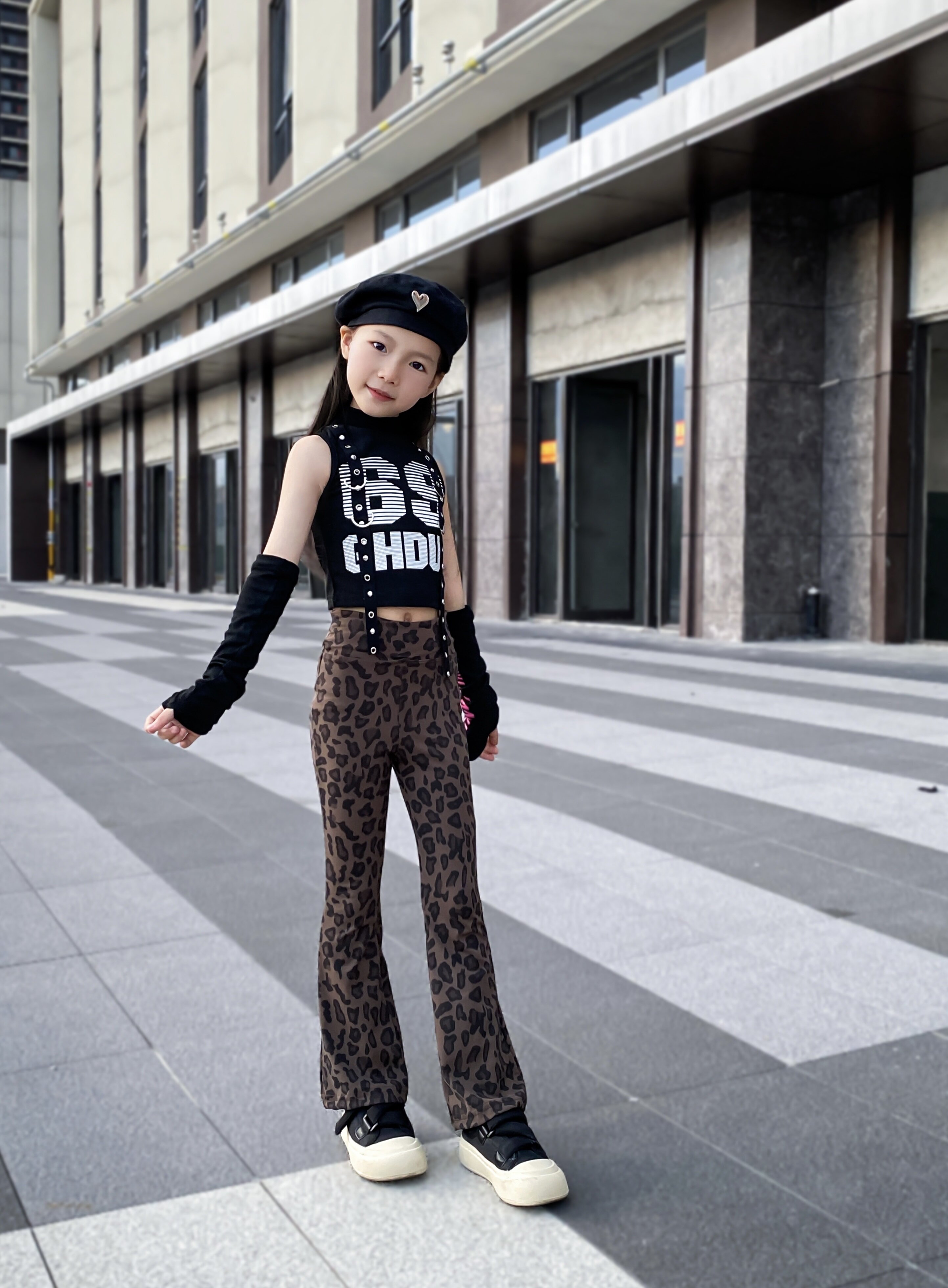 女童爵士舞服装嘻哈潮服儿童街舞演出服套装jazz少儿豹纹服装潮酷