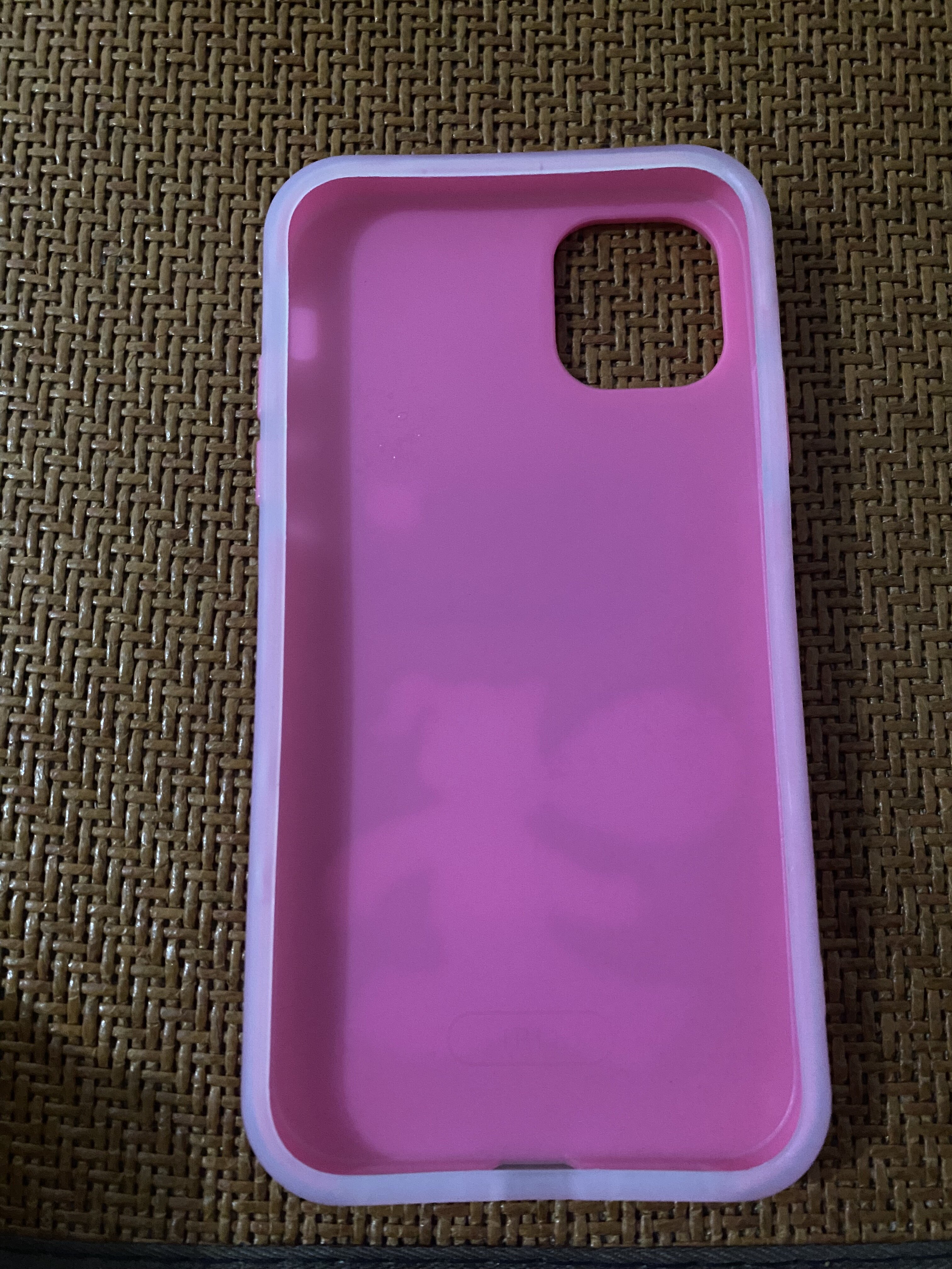 ins风粉色可爱吹泡泡女孩肤感磨砂适用于苹果15promax手机壳iphone14