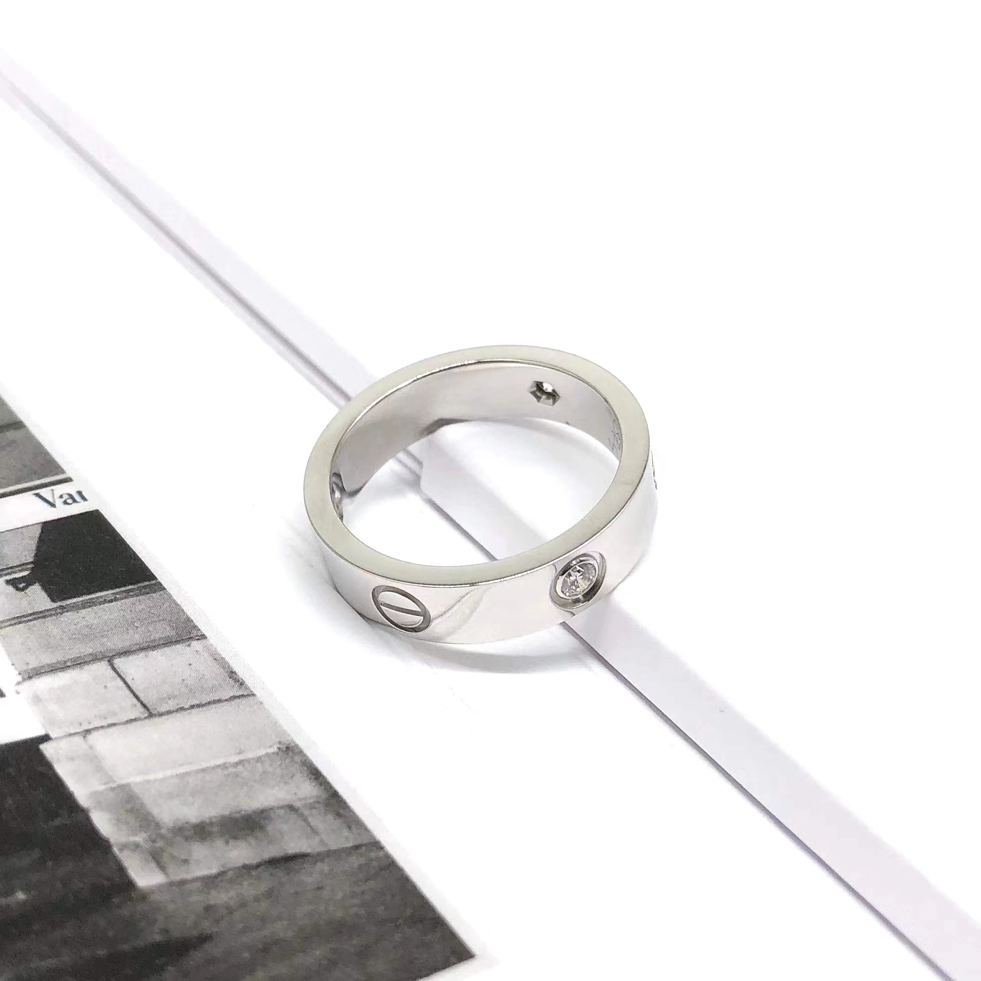 8新]卡地亚 love系列 白金宽版三钻戒指53号 公价3