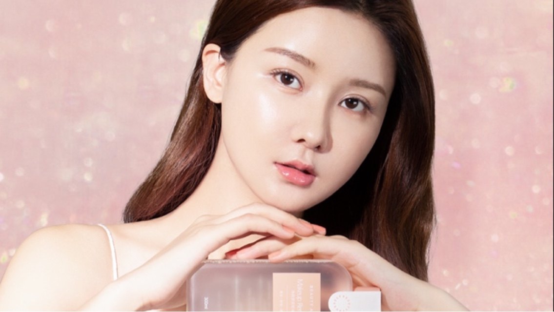 c 滕雨佳amiu 被尐颖子嗯快转了  2020-6-17 19:57 来自 淘宝直播