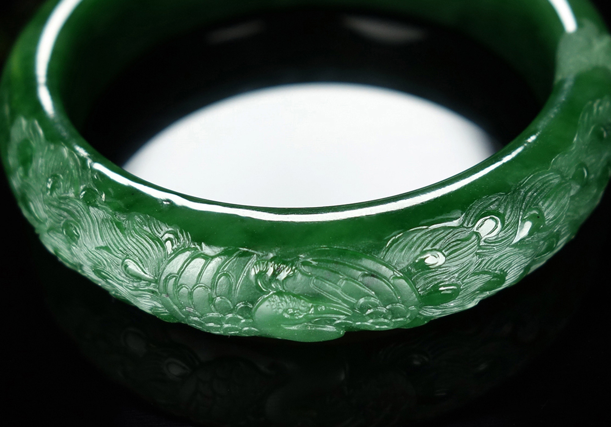 王朝安和田玉碧玉【繁华似锦】孔雀雕工56内径手镯貔貅苏工64.08g