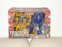 Transfiguration toy Vajra 2 09 live-action movie 2 Bumblebee duel swaying