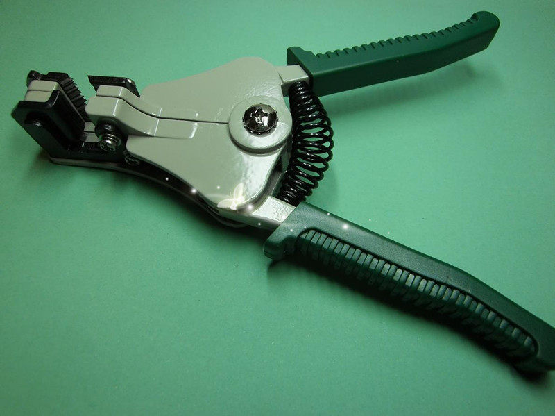 剥线钳 电子线自动剥线钳 剥皮钳 电线剥线钳 剥线0.25-2.5平方