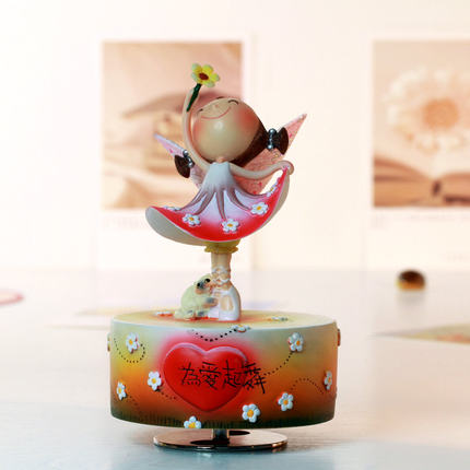 [万山礼品旗舰店音乐盒]为爱起舞旋转 音乐盒八音盒 创意 小月销量0件仅售108元