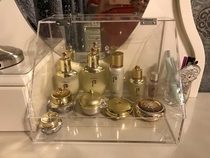 Acrylic oversized cosmetics storage box Transparent skin care products storage dresser storage box with cover dustproof