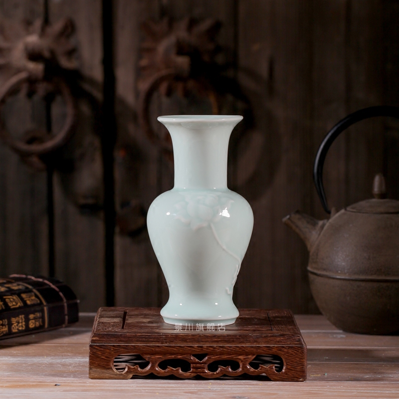 Jingdezhen hydroponic flowers carved flowers inserted manual ceramic vases, flower implement home furnishing articles adornment ornament