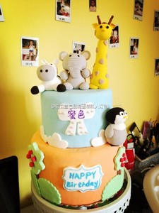 小可爱的动物园主题双层翻糖蛋糕 小朋友的最
