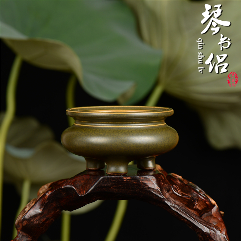 Pianology picking jingdezhen porcelain vases, antique art furnishing articles with sweet tea at the end of the round tripod censer head