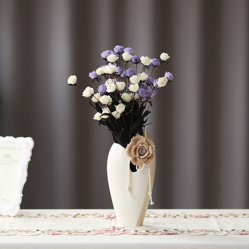 Nan sheng I and contracted hand flowers, dried flowers, false household act the role ofing is tasted ceramic vase simulation flower, flower arrangement