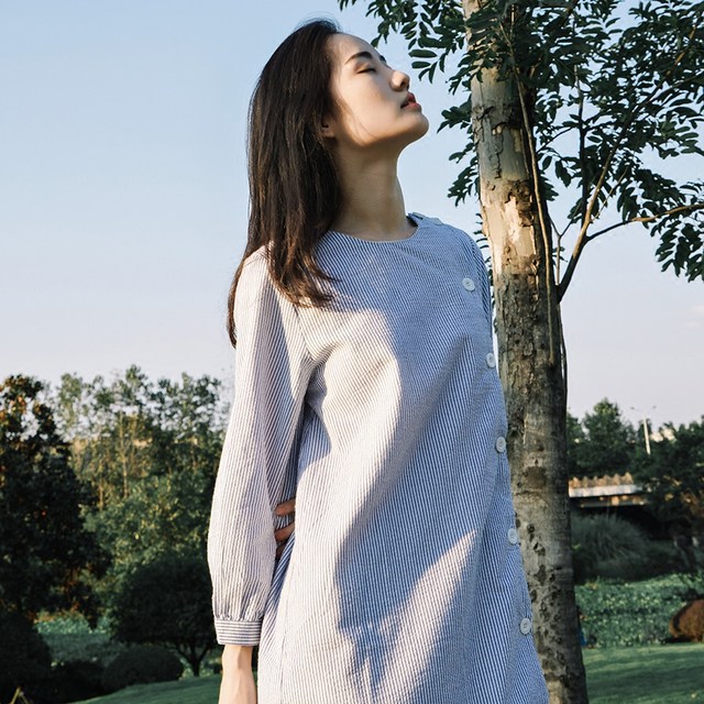 JIYI Jiyi 2021 ພາກຮຽນ spring ແລະ summer ຮູບແບບໃຫມ່ 7-quarter sleeves pinstripe belt ຄໍຮອບກາງ-length ຍາວ windbreaker dress ສໍາລັບແມ່ຍິງ