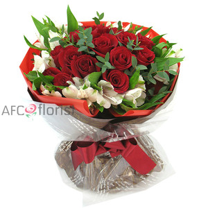 12枝红色玫瑰花 日本东京送花 韩国首尔送花优