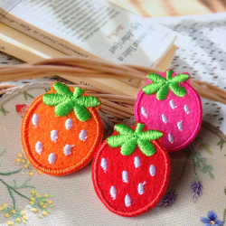 ZAKKA style new pink and tender strawberry embroidery cloth patch DIY patch patch embroidery headwear accessories