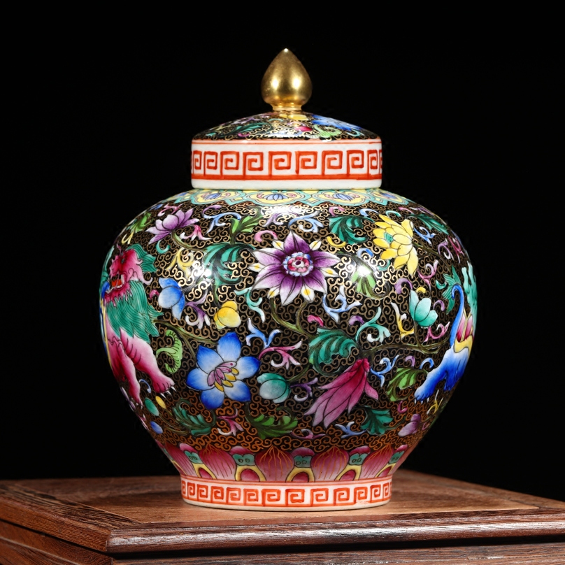 Jingdezhen ceramics archaize the qing qianlong colored enamel paint cover pot vase Chinese crafts are sitting room