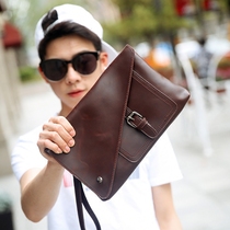 Japan-ROK new mens hand holding pack trendy retro flip envelope envelope casual PU leather 100 hitch fashion tide mens handbag