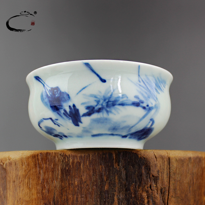 Blue and white lotus pond and auspicious the qing boring cup noggin ceramic cup sample tea cup hand - made ceramic bowl koubei