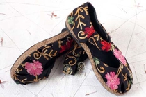 Thailand original creative personality characteristics National retro style handmade embroidered shoes casual shoes cashmere sandals multi-color