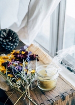 (Xiaoxiaodao Dianqing) (Aroma and Brightness) Natural Soybean Wax Aromatic Plant Essential Oil Massage Candle