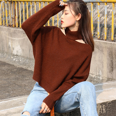 2018春季chic时尚新款大牌露肩小心机高领显瘦套头挂脖宽松毛衣女