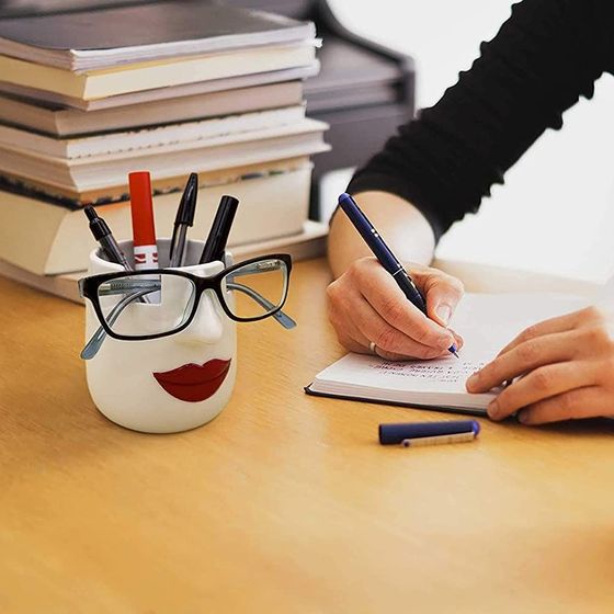 .Glasses frame holder ceramic pen holder office desktop send teacher creative gifts for girlfriend U-go makeup pen storage
.Glasses frame holder ceramic pen holder office desktop send teacher creative gifts for girlfriend U-go makeup pen storage