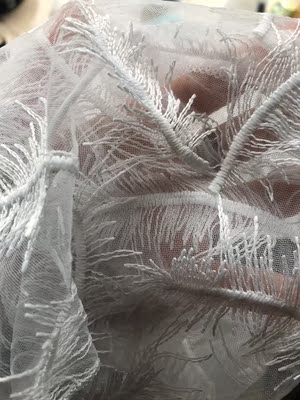 宝贝收到了，衣衣的质量比想象中要好很多，不是那种一次性的，性价比很高赞赞哒