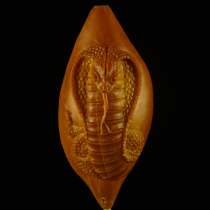 Merlin core hand carved (spirit snake Xiangrui) Qi bamboo core carving olive walnut carving single seed pendant carving text play