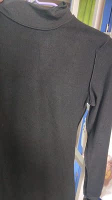 上身效果很好，美美的，很显曲线而且保暖，细节做的也不错没有线头