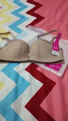 东西质量看的很好，还没穿