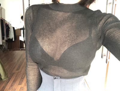 弹力很大,腋下比较松,总体蛮好看的~ 弹力很大,腋下比较松,总体蛮好看的~