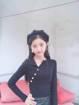 款式好好看 也没色差 衣服质量很好 没异味 面料软软的 透气 穿着很舒服