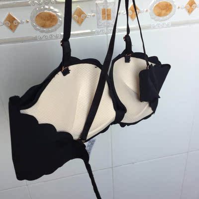 宝贝收到 很喜欢  做工不错  款式设计好看 穿着舒适性感