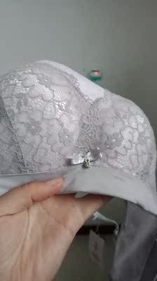 宝贝不错穿上很舒服也很漂亮