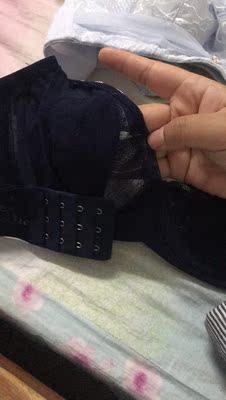 第一次买这种薄款的，穿着还可以，就一层蕾丝一层布