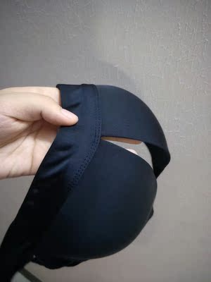 很软，很舒服，质量也挺好的，物价所值😊😊