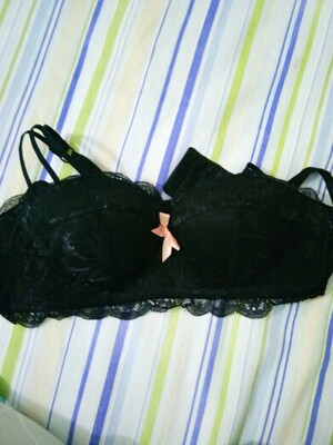 这款内衣真的是小胸妹子的福利啊，穿上去很有型，很喜欢还会回购