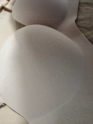 质量非常好的 穿着很舒服的 比较聚拢 整体都是满意的