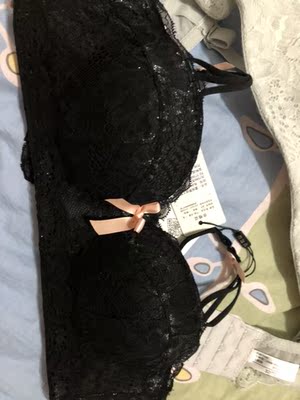 宝贝看着很好看，质量也很好。就是有一个大了，送人了。朋友也很喜欢。