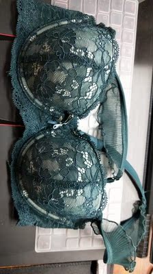 很好就是码数偏小了，希望下次改正，很漂亮的内衣，比较柔软。