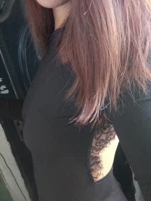 终于收到了,超美啊,面料超级好,设计相当性感,特别喜欢这家的服装。 终于收到了,超美啊,面料超级好,设计相当性感,特别喜欢这家的服装。