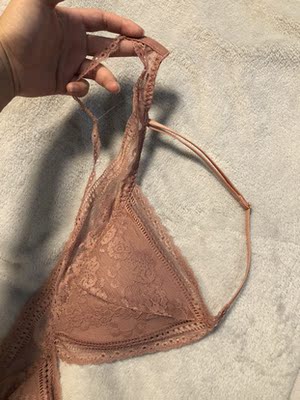 很意外,穿了两次烂了 很意外,穿了两次烂了