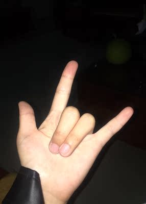 很快内衣很好看，很喜欢就是感觉有点小可能我比较胖真的显胸大